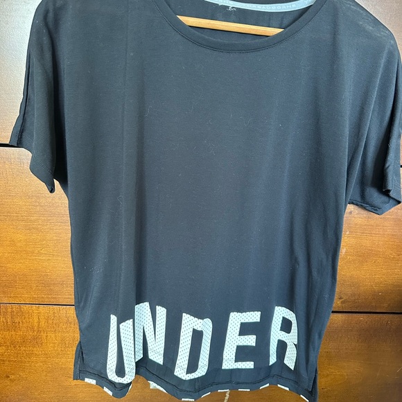 Under Armour Work Out Shirt - Picture 5 of 5